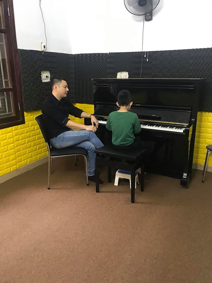 Sinh viên đang thực hành