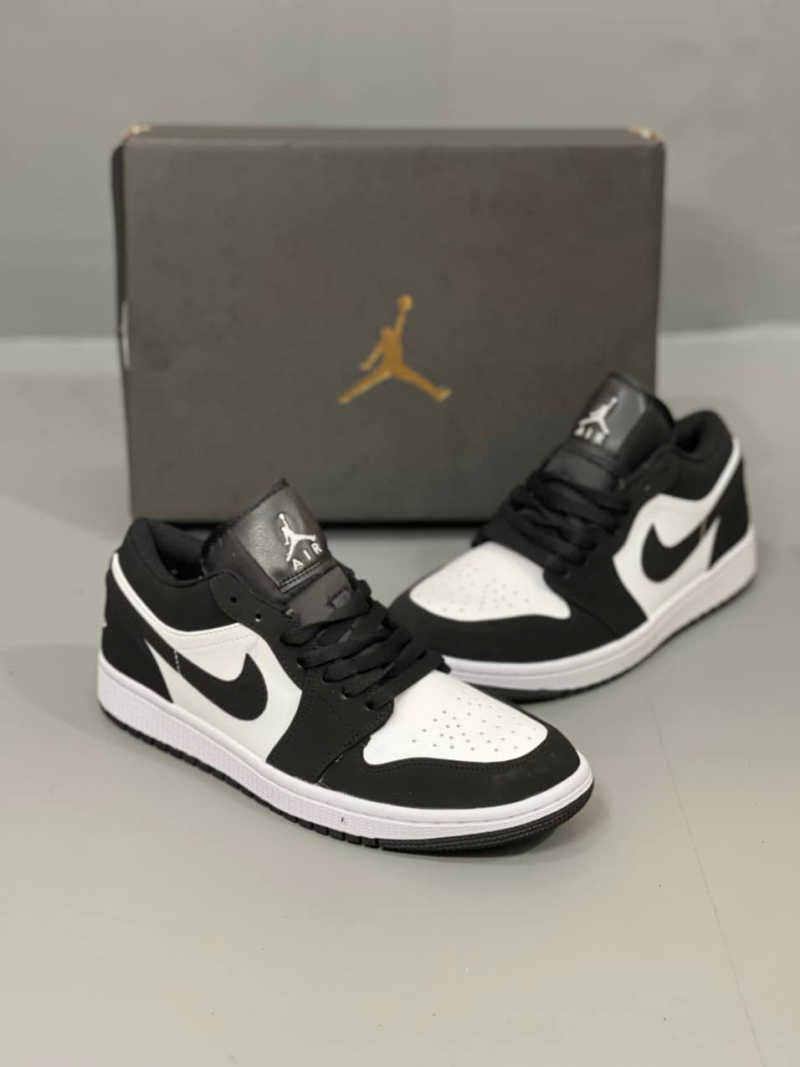 Giày thể thao DEN