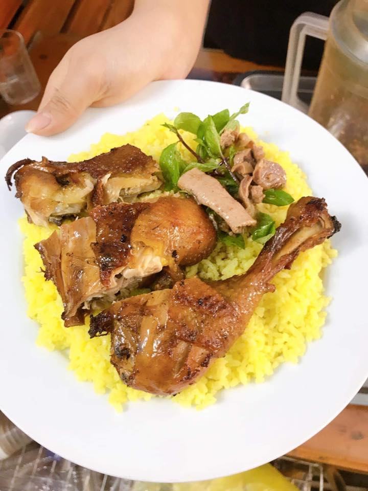 Quán cơm gà miền Trung