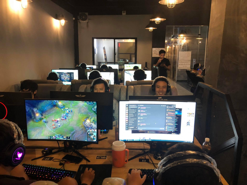 Trò chơi trên sân vận động