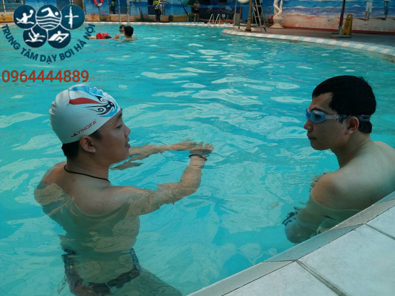 Đội ngũ giáo viên nhiều năm kinh nghiệm luôn tận tình giảng dạy